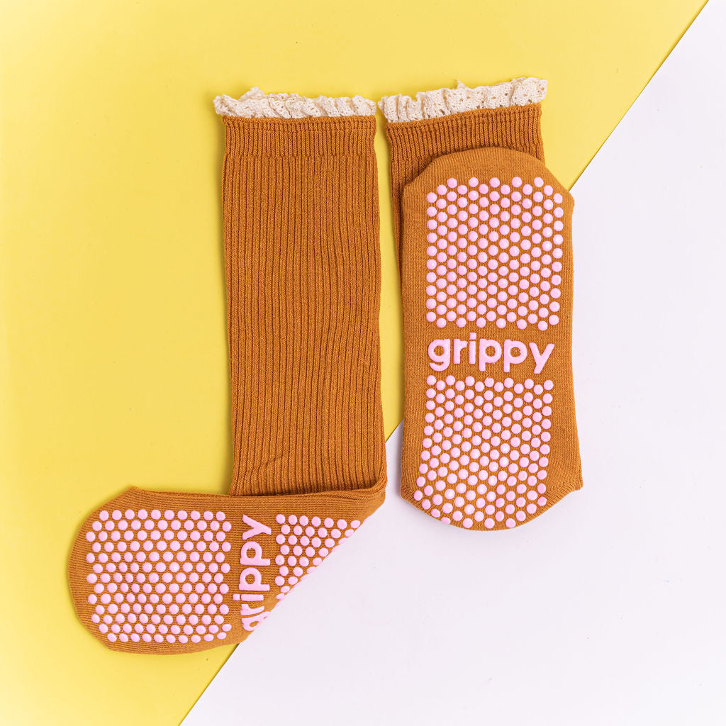Frill Crew Grippy Socks