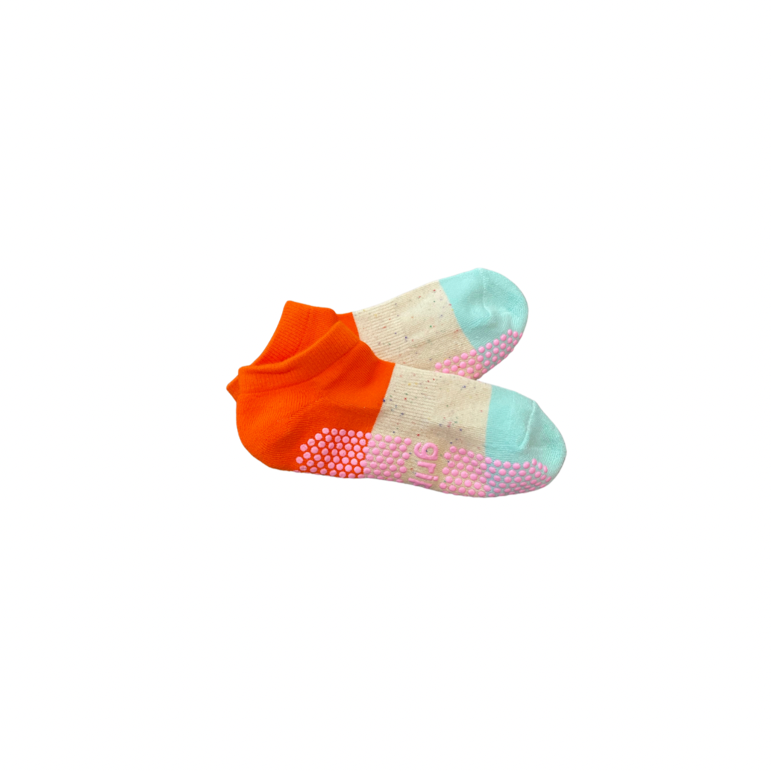 Neapolitan Ankle Grippy Socks